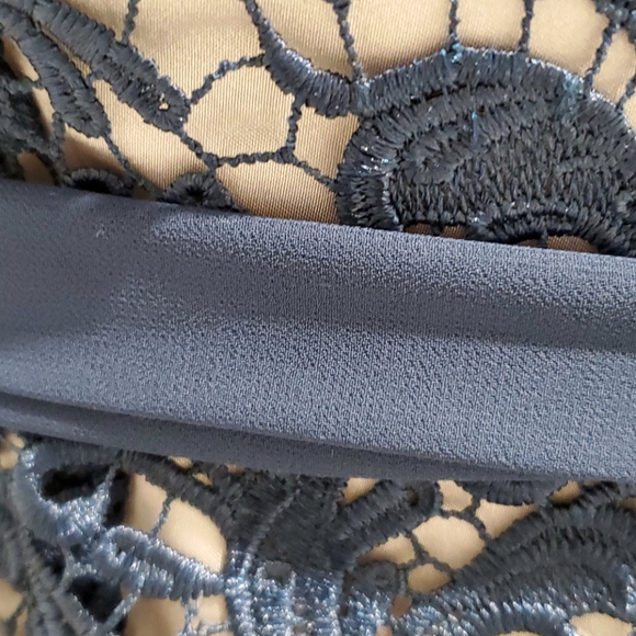 Lined lace blouse - Picture 3 of 6